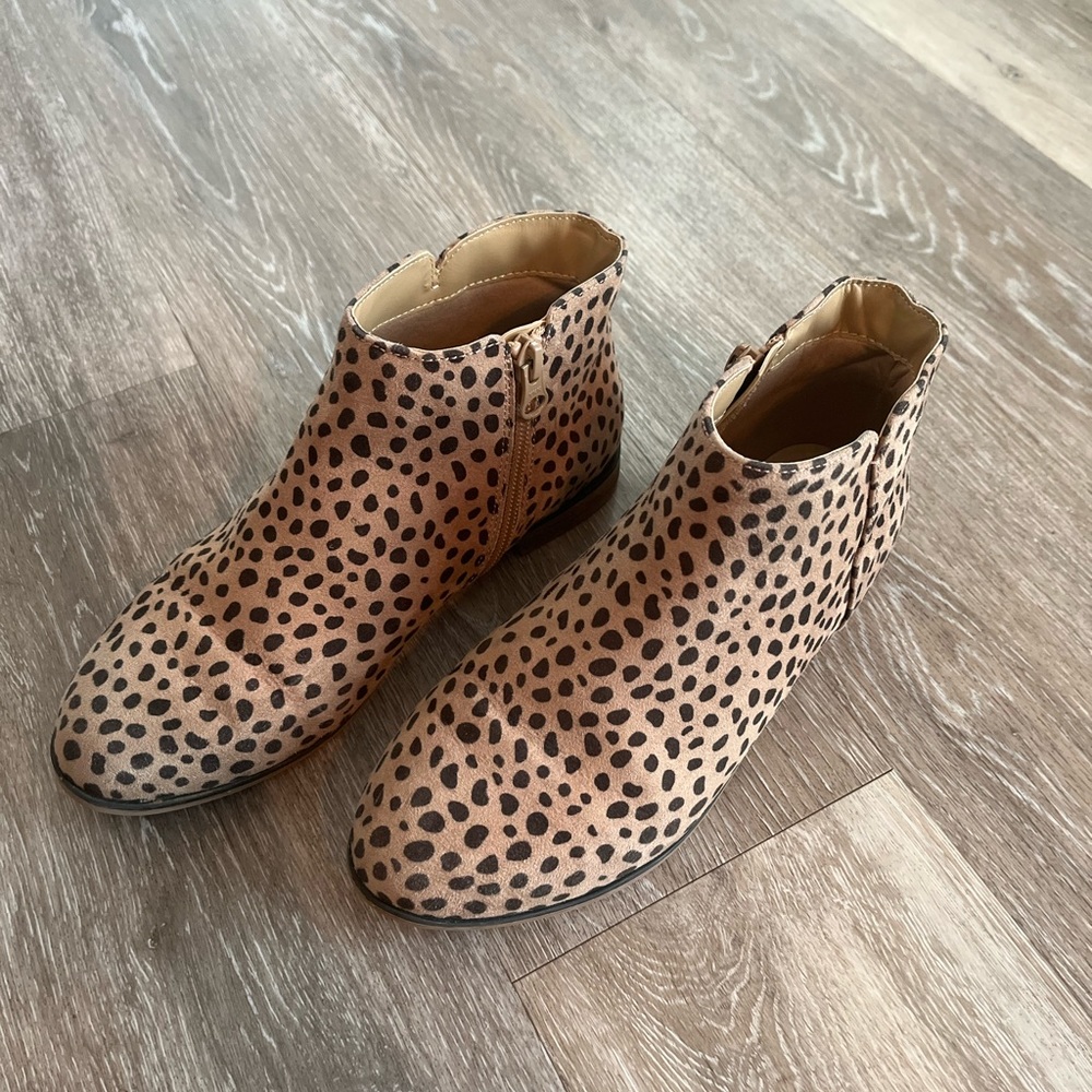Cat and Jack Leopard Boots girls size 4